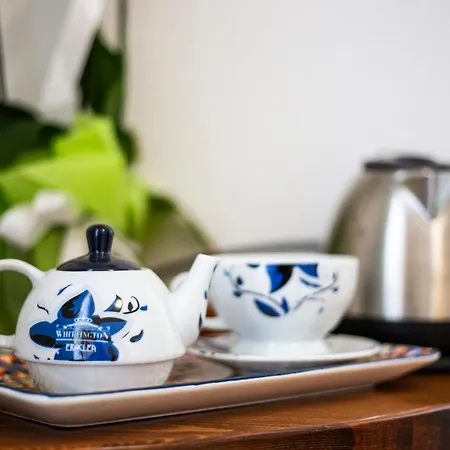 Le Maschere לינה וארוחת בוקר סנטה טרזה גאיורה