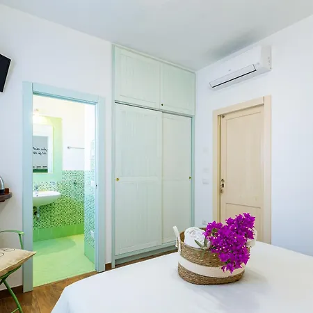 Le Maschere לינה וארוחת בוקר