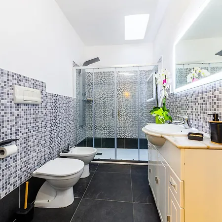 Le Maschere לינה וארוחת בוקר