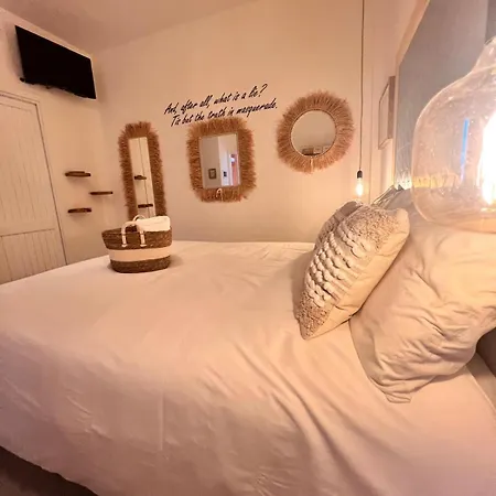 Le Maschere סנטה טרזה גאיורה