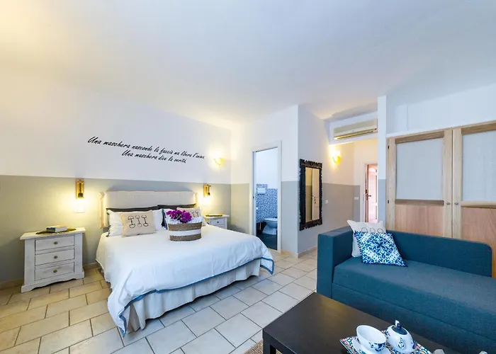 Le Maschere ベッド・アンド・ブレックファスト サンタ・テレーザ・ガッルーラ