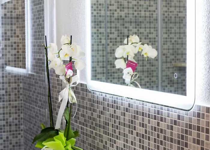 Le Maschere Oda ve Kahvaltı 3*