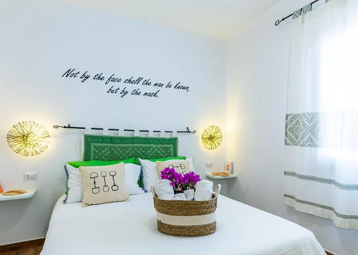 ベッド・アンド・ブレックファスト Le Maschere